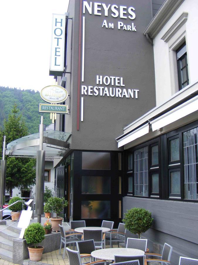 Hotel-Restaurant Neyses Am Park Kordel Exterior photo